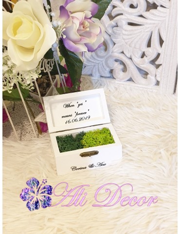 Cutie personalizata pentru...