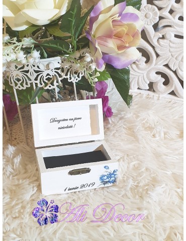 Cutie personalizata pentru...