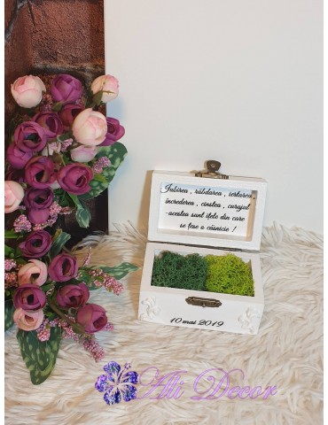 Cutie personalizata pentru...