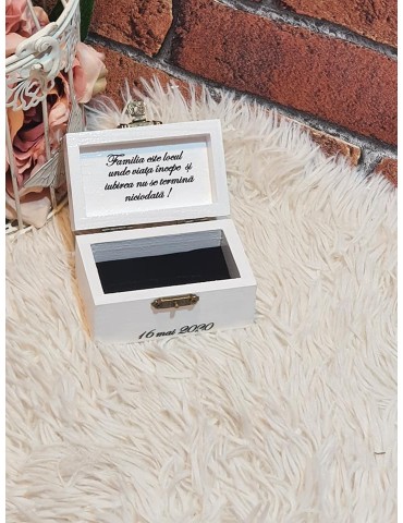 Cutie personalizata pentru...