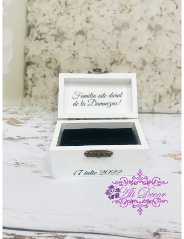 Cutie personalizata pentru...