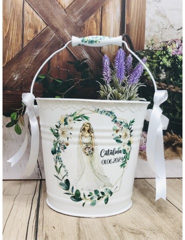 Galeata miresei “Alb si...