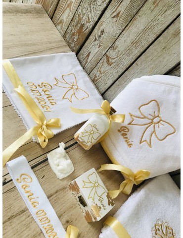 Trusou de botez cu foita de...