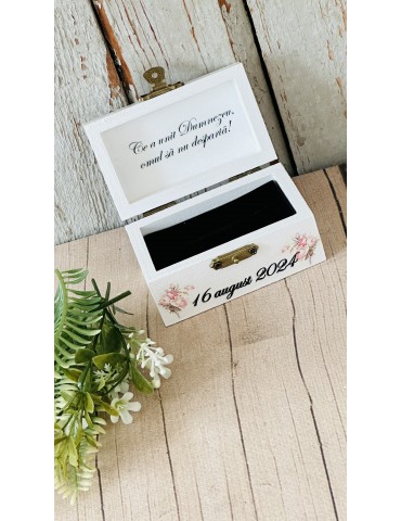 Cutie personalizata pentru...