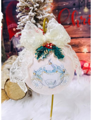 Glob de Craciun din sticla 10 cm "Caleasca fermecata"