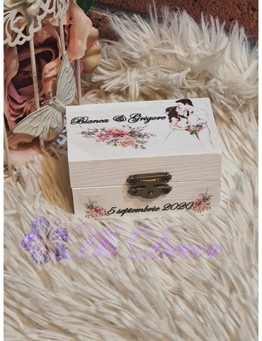 Cutie personalizata pentru...